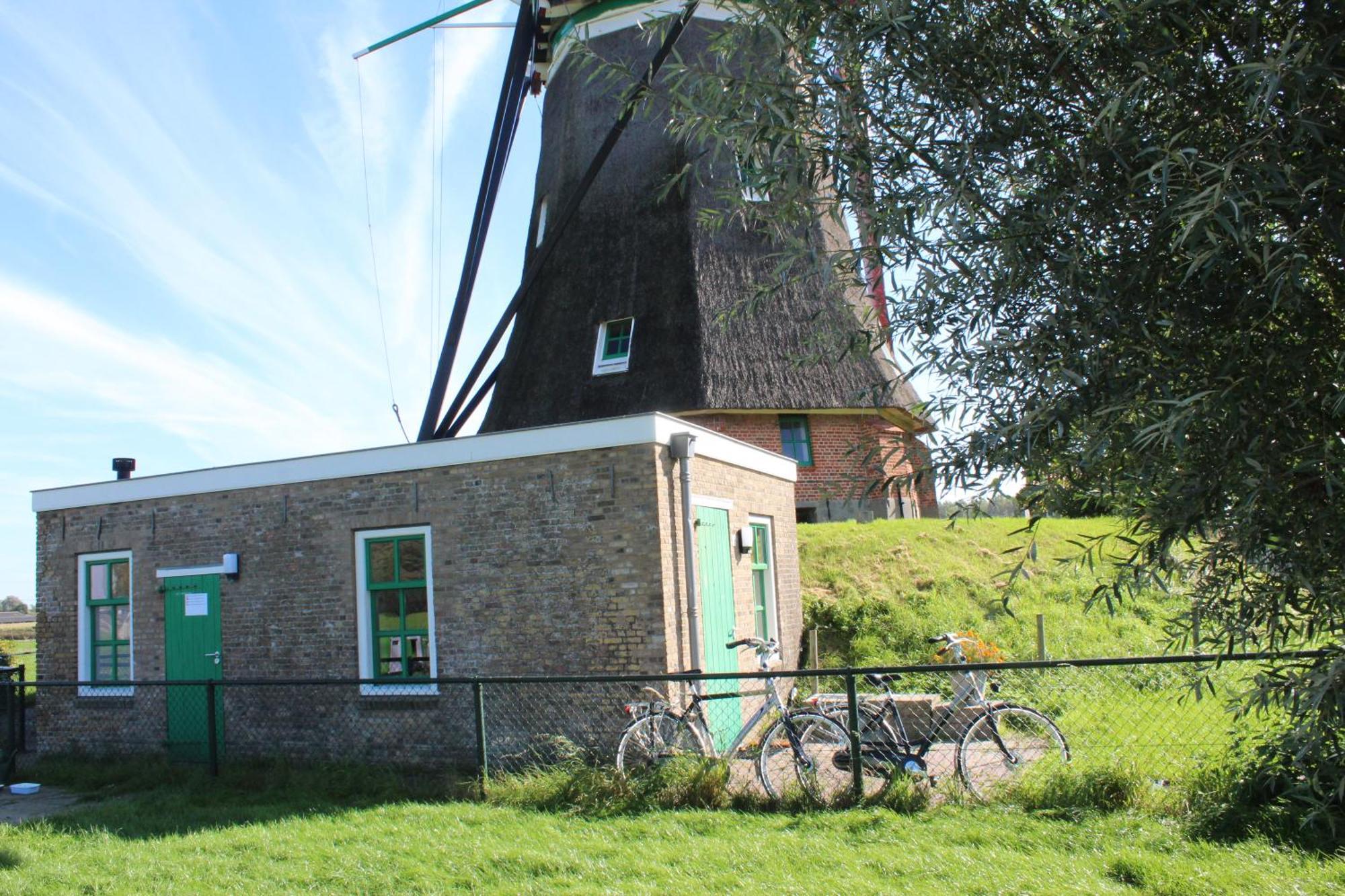 Slapen Aan De Voet Van De Molen Ovezande Εξωτερικό φωτογραφία
