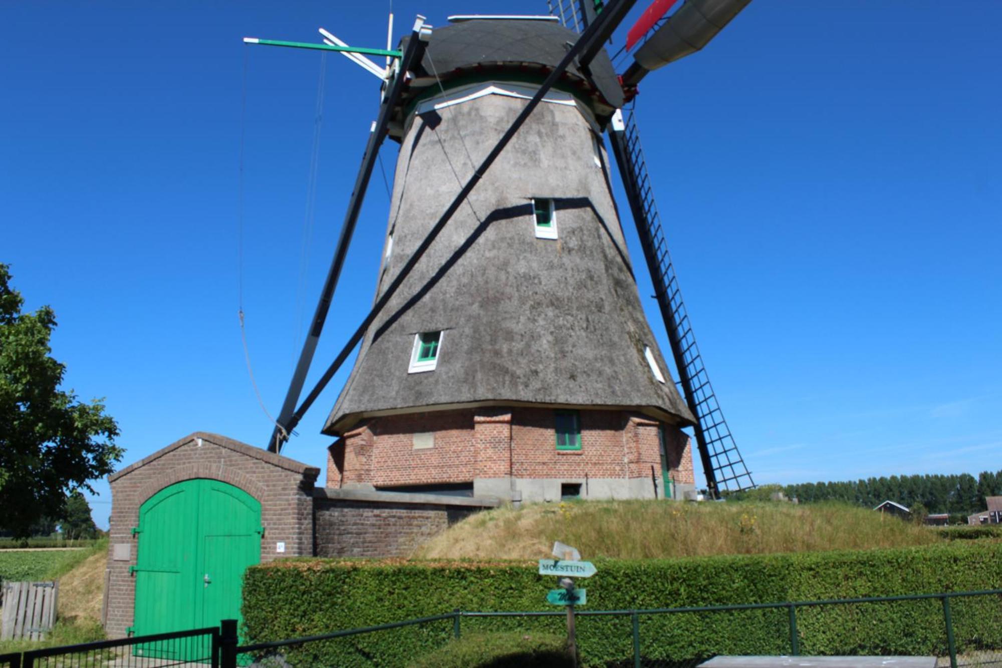 Slapen Aan De Voet Van De Molen Ovezande Εξωτερικό φωτογραφία